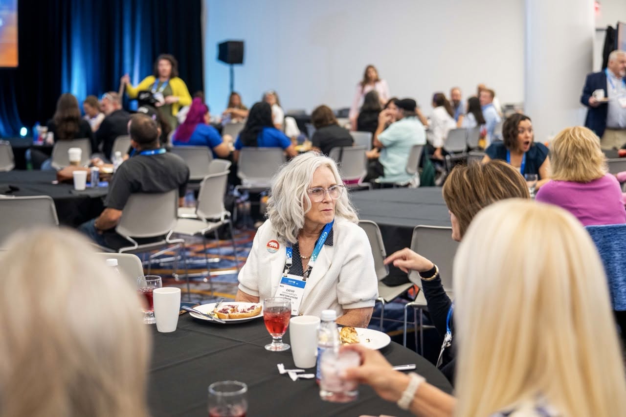 glassbuild eating cafeteria